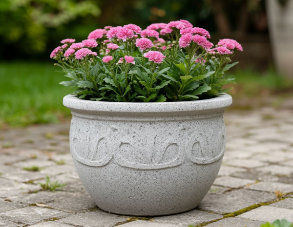 ulichnyj-betonnyj-vazon